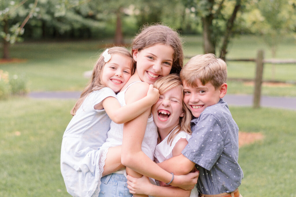 photo of siblings during family session