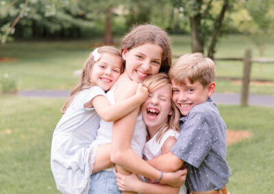 photo of siblings during affordable family photo session in marshfield, mo