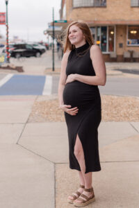 photo of mother during maternity photo session