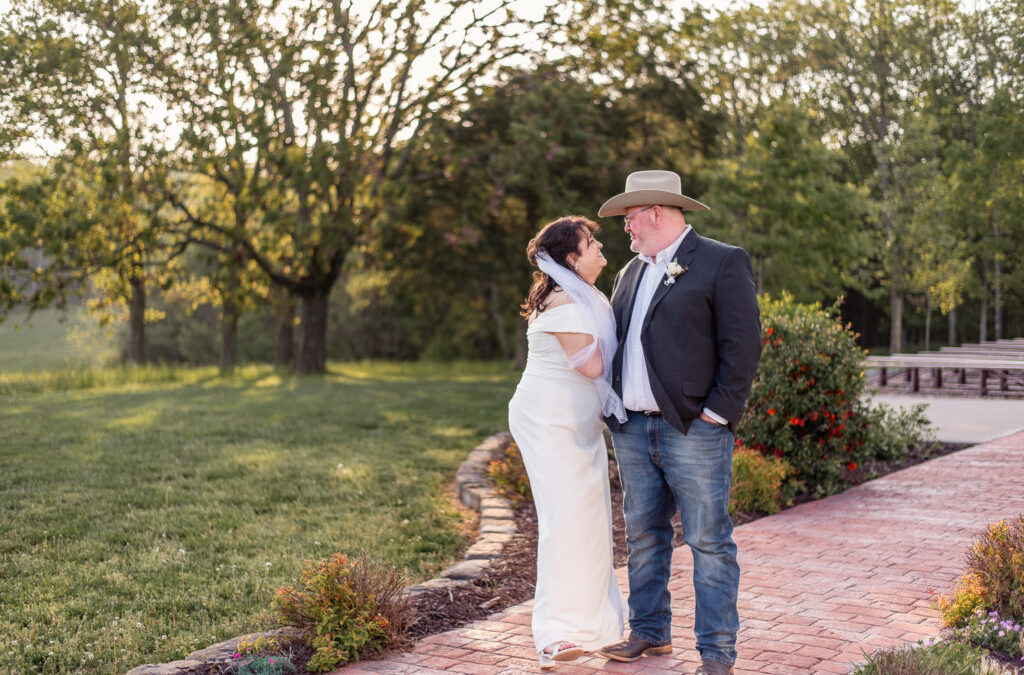 Sweet, Laid-Back Wedding at Gambrel Barn